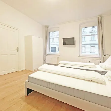 Chic & Modern In Apartment *