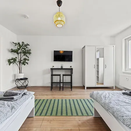 Апартаменты Chic & Modern In *