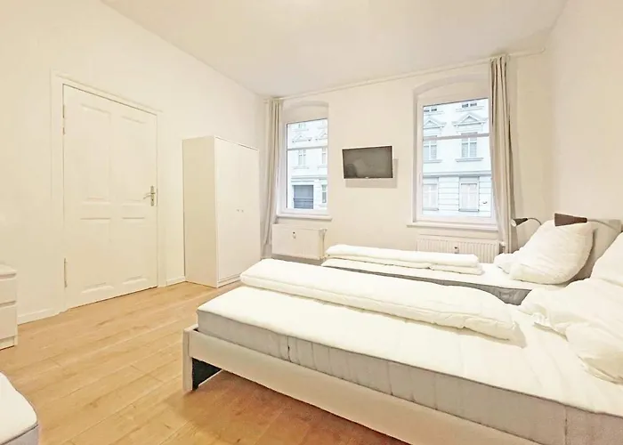 Chic & Modern In شقة *